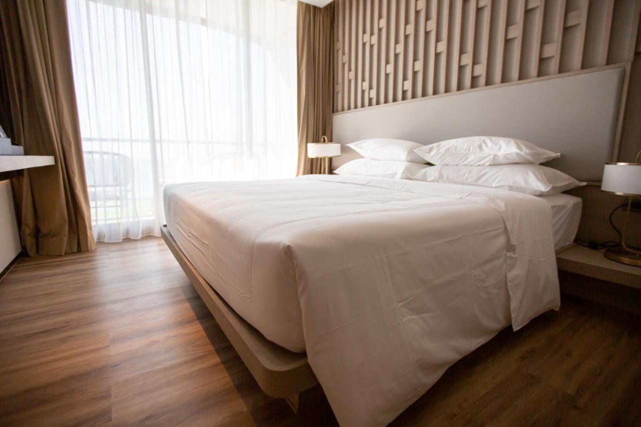 Symphony Of The Sea Hotel Bangsaen Εξωτερικό φωτογραφία