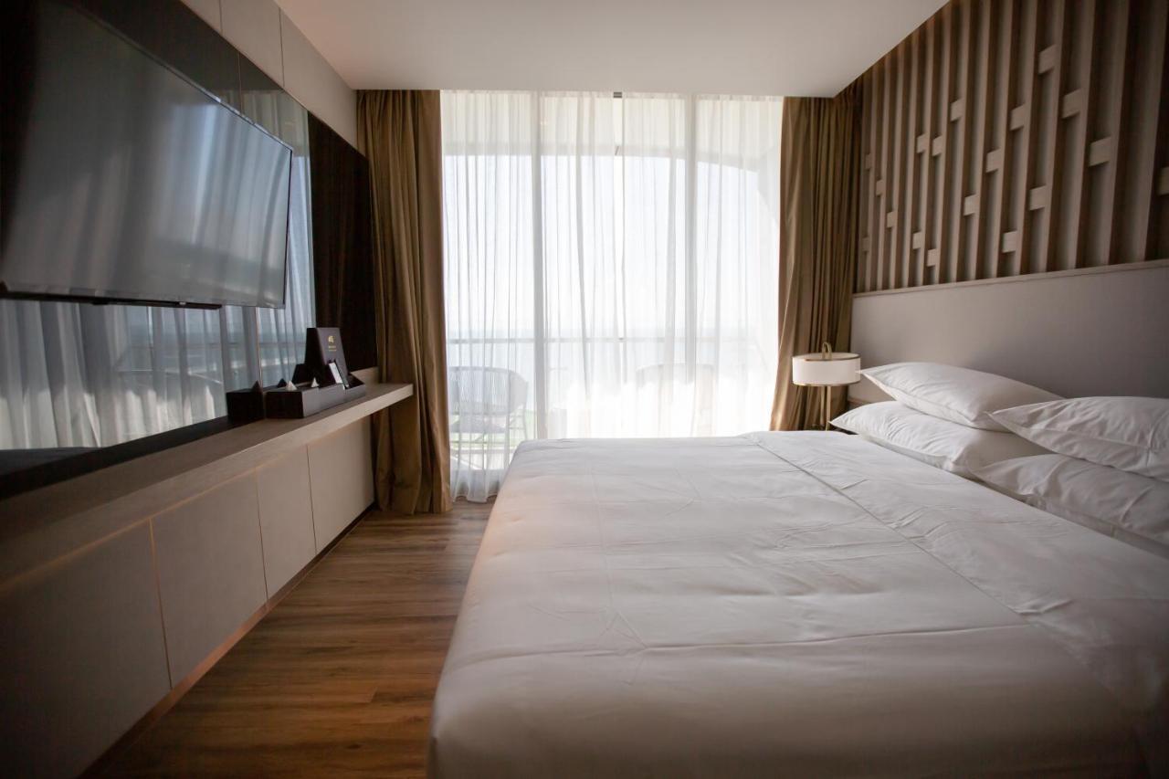 Symphony Of The Sea Hotel Bangsaen Εξωτερικό φωτογραφία