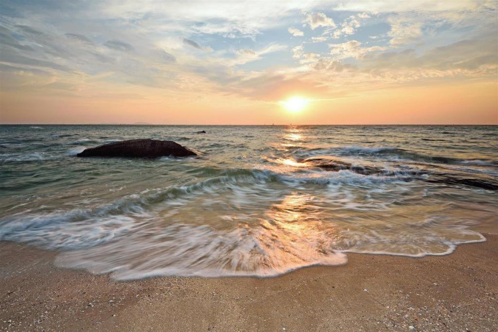 Symphony Of The Sea Hotel Bangsaen Εξωτερικό φωτογραφία