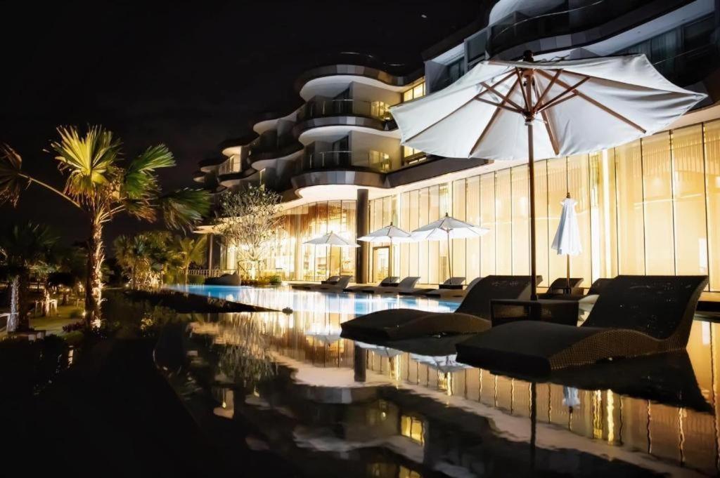 Symphony Of The Sea Hotel Bangsaen Εξωτερικό φωτογραφία
