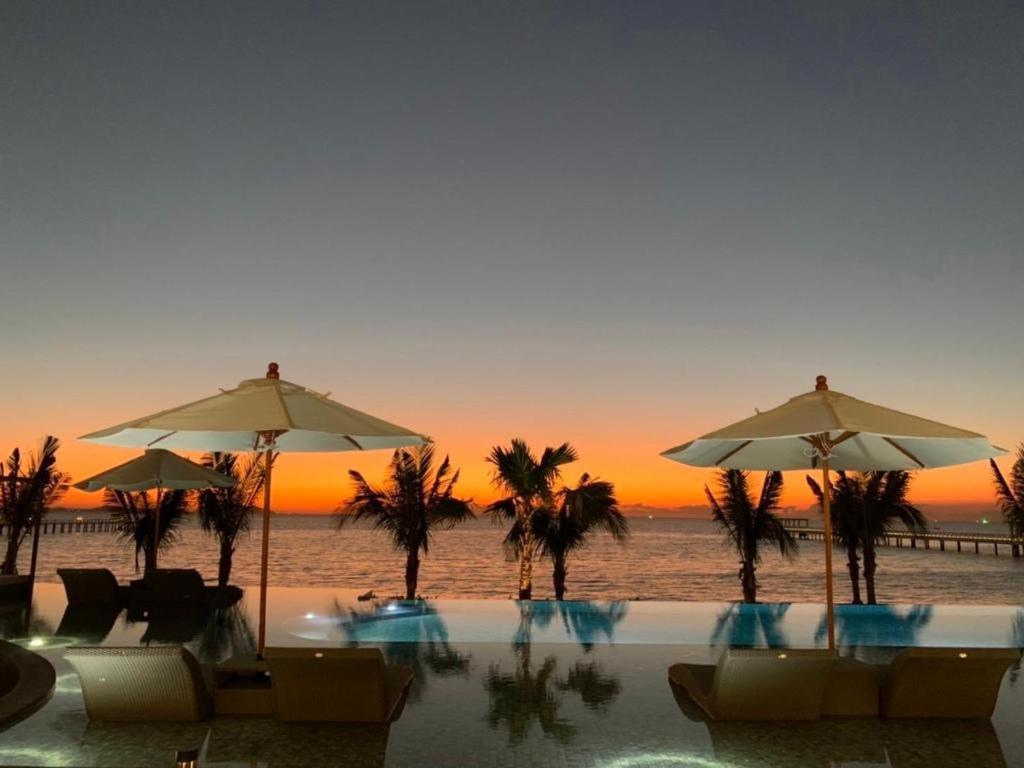Symphony Of The Sea Hotel Bangsaen Εξωτερικό φωτογραφία